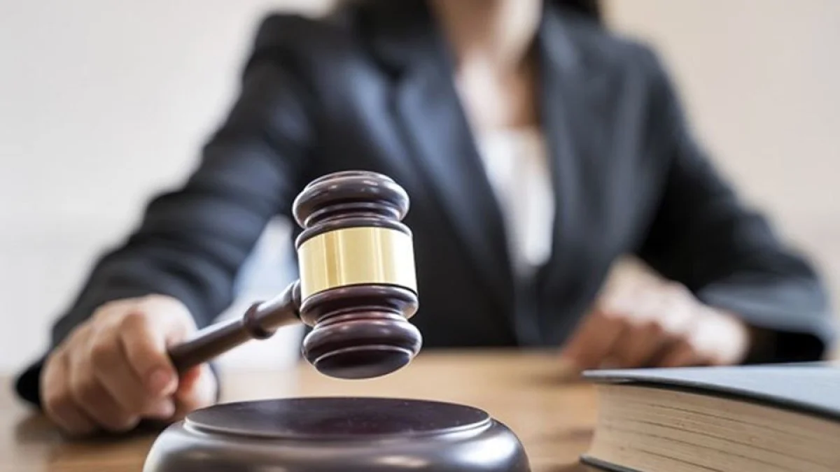 Mulher ganha indenização após cobrar salário atrasado e ser ameaçada em MG