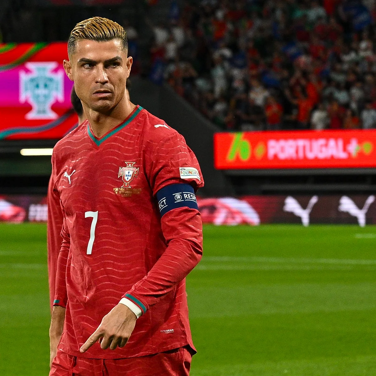 Cristiano Ronaldo é suspenso por Portugal após abandonar seleção