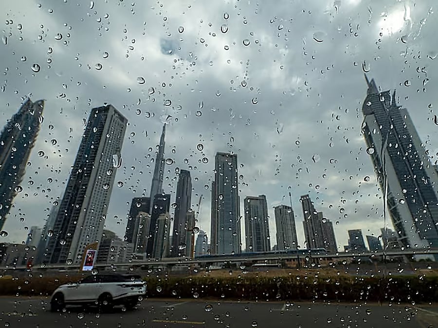 Previsão do tempo dos EAU: Chuva possível à medida que as temperaturas sobem; neblina esperada até o fim de semana