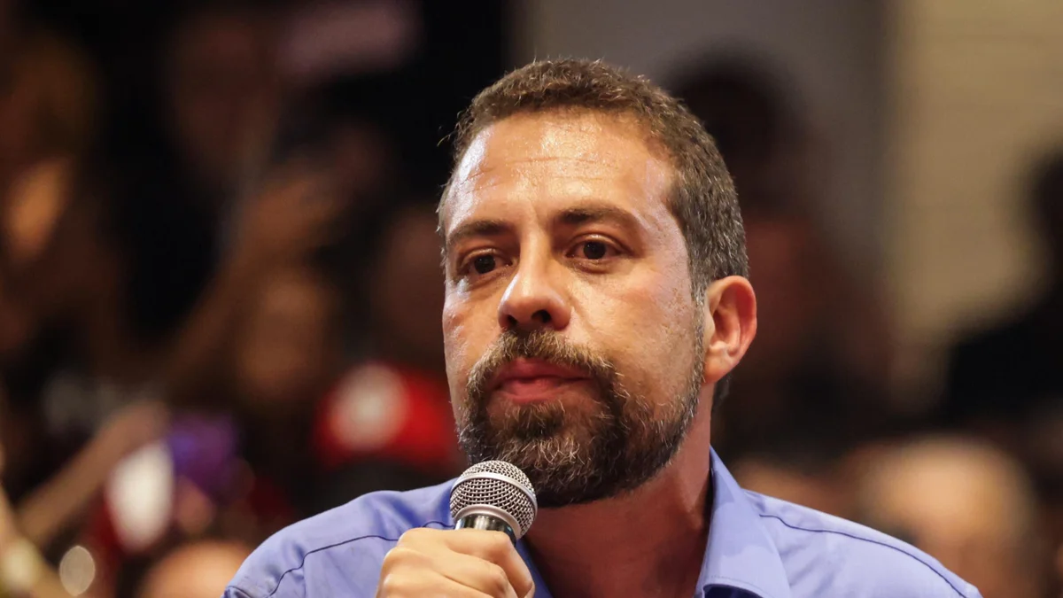 "Partiu vítima de uma violência", diz Boulos sobre morte de tio atropelado