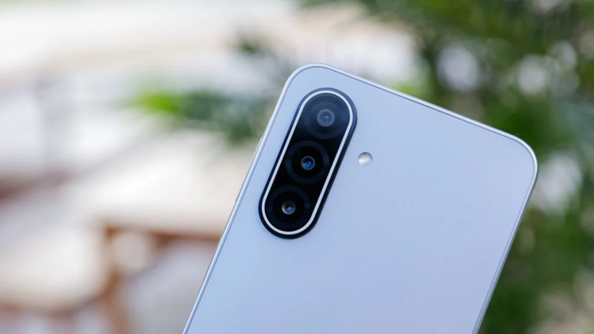 Imagem da matéria: Samsung prepara celular baratinho que pode ser um Galaxy A17 disfarçado; entenda