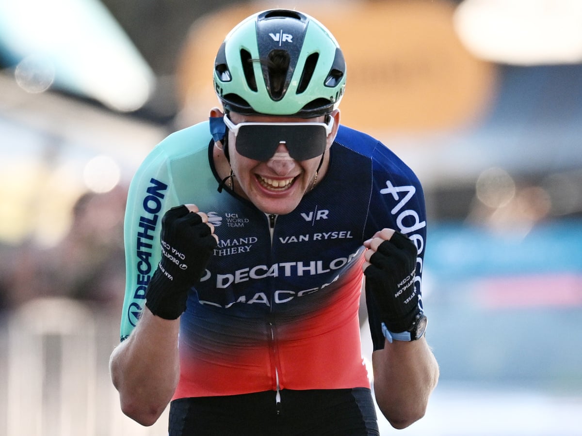 Seixas faz história no Giro di Lombardia após protesto dos ciclistas sobre segurança