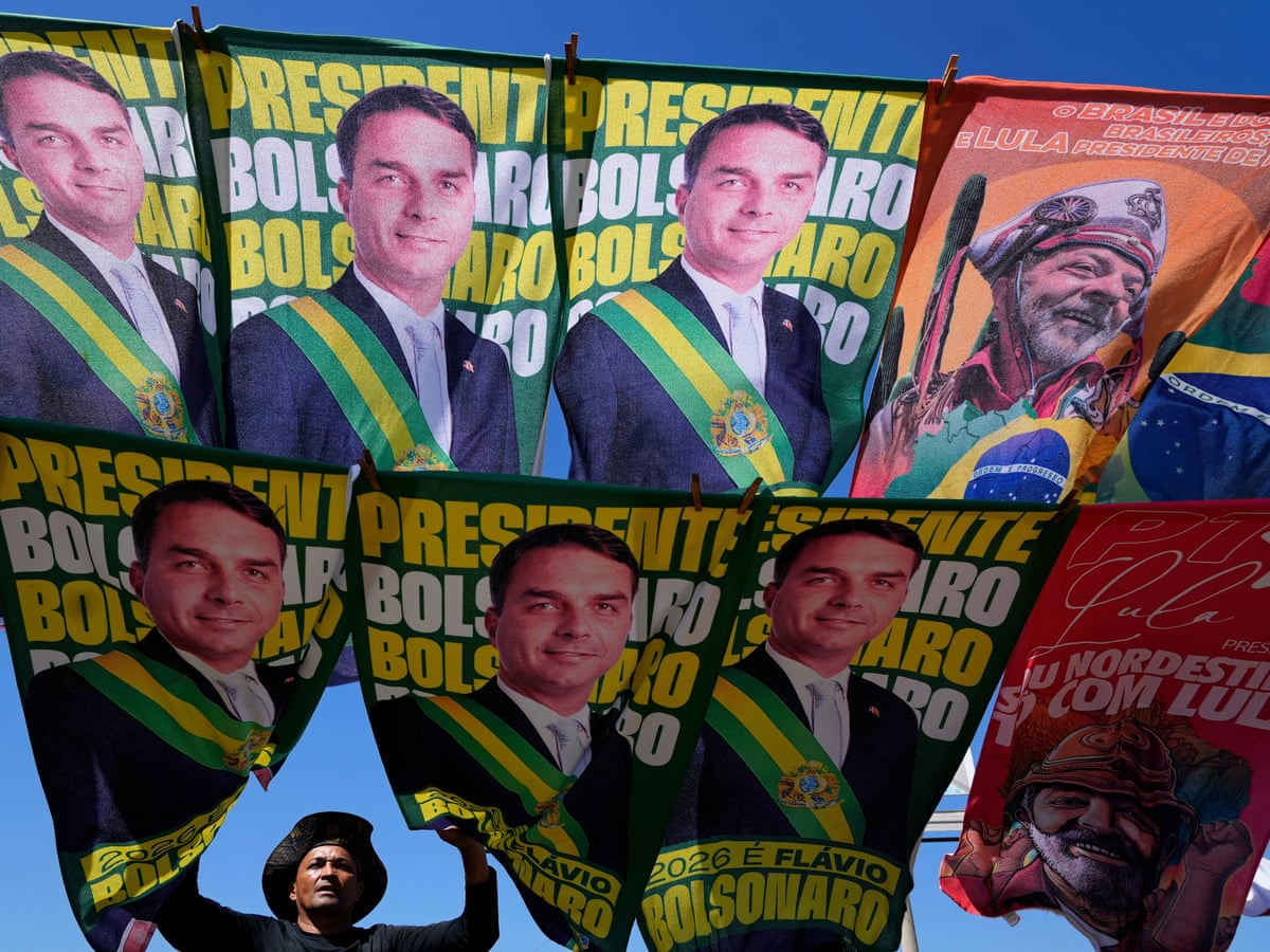 Os Bolsonaros… eles estão de volta! O Brasil vai às urnas – podcast
