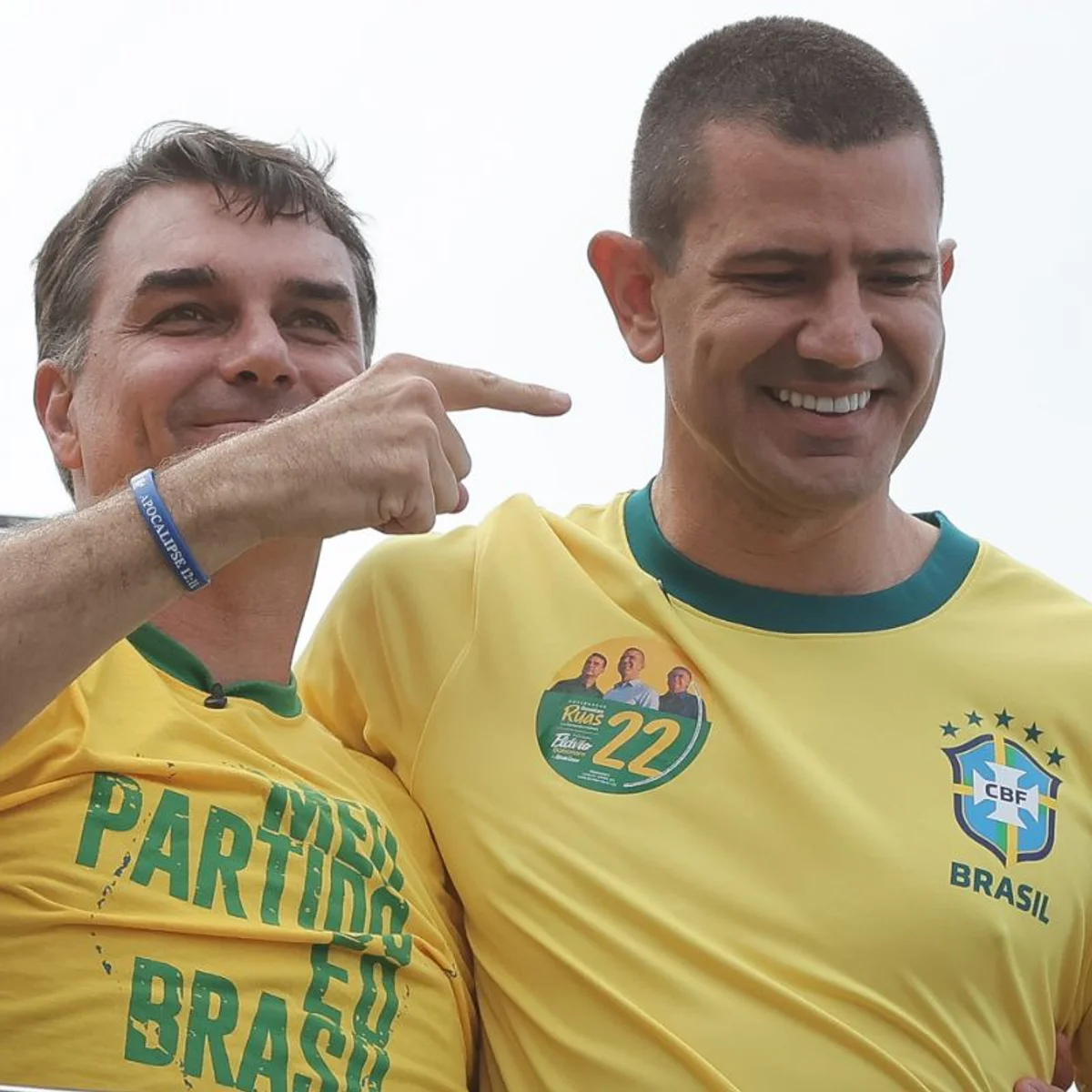 Flávio se reúne com Douglas Ruas após Paes reconhecer derrota no Rio