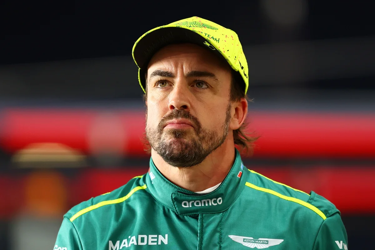 Alonso está próximo de disputar o Rali Dakar em 2027 pela Aston Martin
