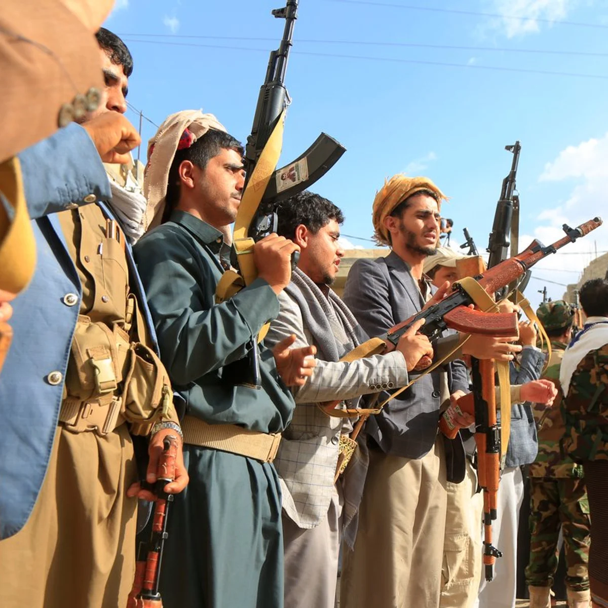 Iêmen faz 20 ataques aéreos contra Houthis, segundo um porta-voz