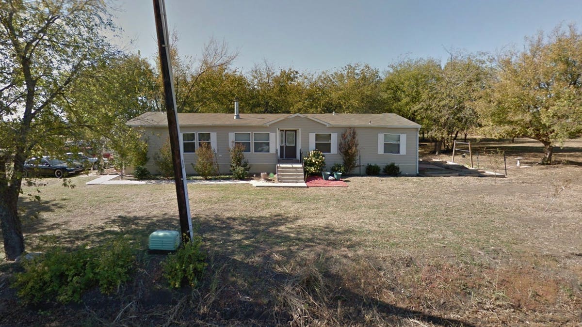 view of 900 block of Big Sky Drive in Waxahachie