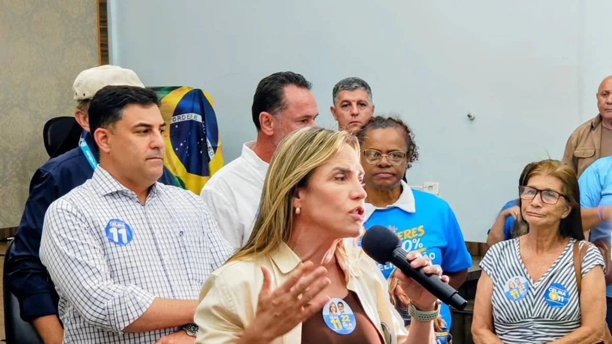 Celina promete construir restaurante comunitártio no Riacho Fundo