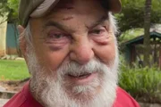 Imagem da matéria: Aos 96 anos, Lima Duarte chora ao cumprir tradição durante as eleições
