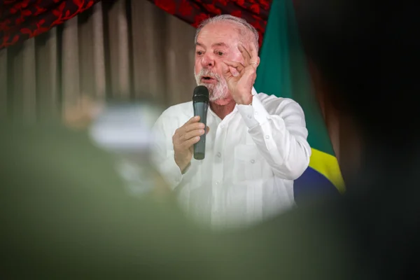 Lula almoça com petistas do Nordeste e se prepara para sabatina do JN - destaque galeria