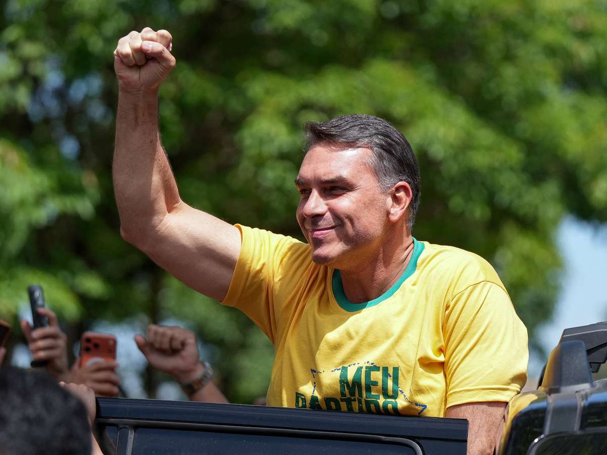 Flávio Bolsonaro é o primeiro candidato a sofrer virada, perde para Lula e fracassa na tentativa de levar bolsonarismo de volta ao poder