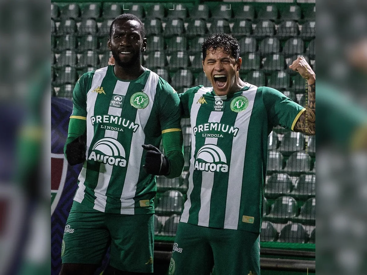 Brasileirão: com brilho de Giovanni Augusto, Chapecoense supera Fluminense