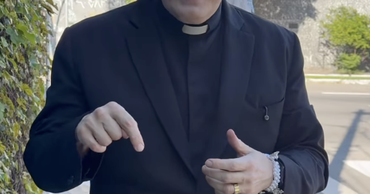 Padre Marcelo Rossi diz que nem a mãe sabe seu voto: 'Deus abençoe'