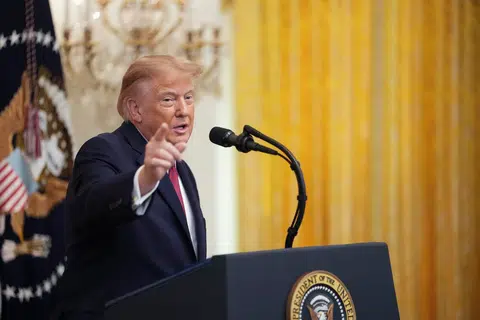 O novo chatbot de IA do governo dos EUA recua na refutação de Trump