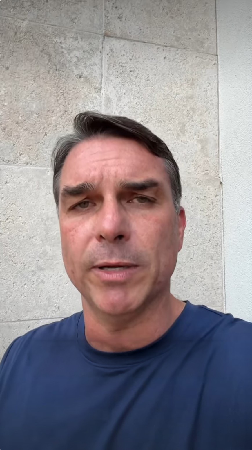 PF pediu apreensão de passaporte de Flávio Bolsonaro 7 minutos após TSE confirmar derrota nas urnas