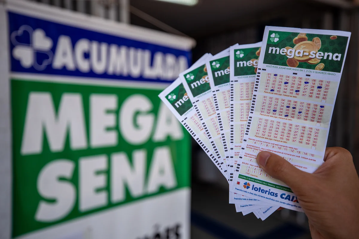 Imagem da matéria: Mega-Sena: oito apostas de MG faturam até R$ 66 mil na quina; veja cidades