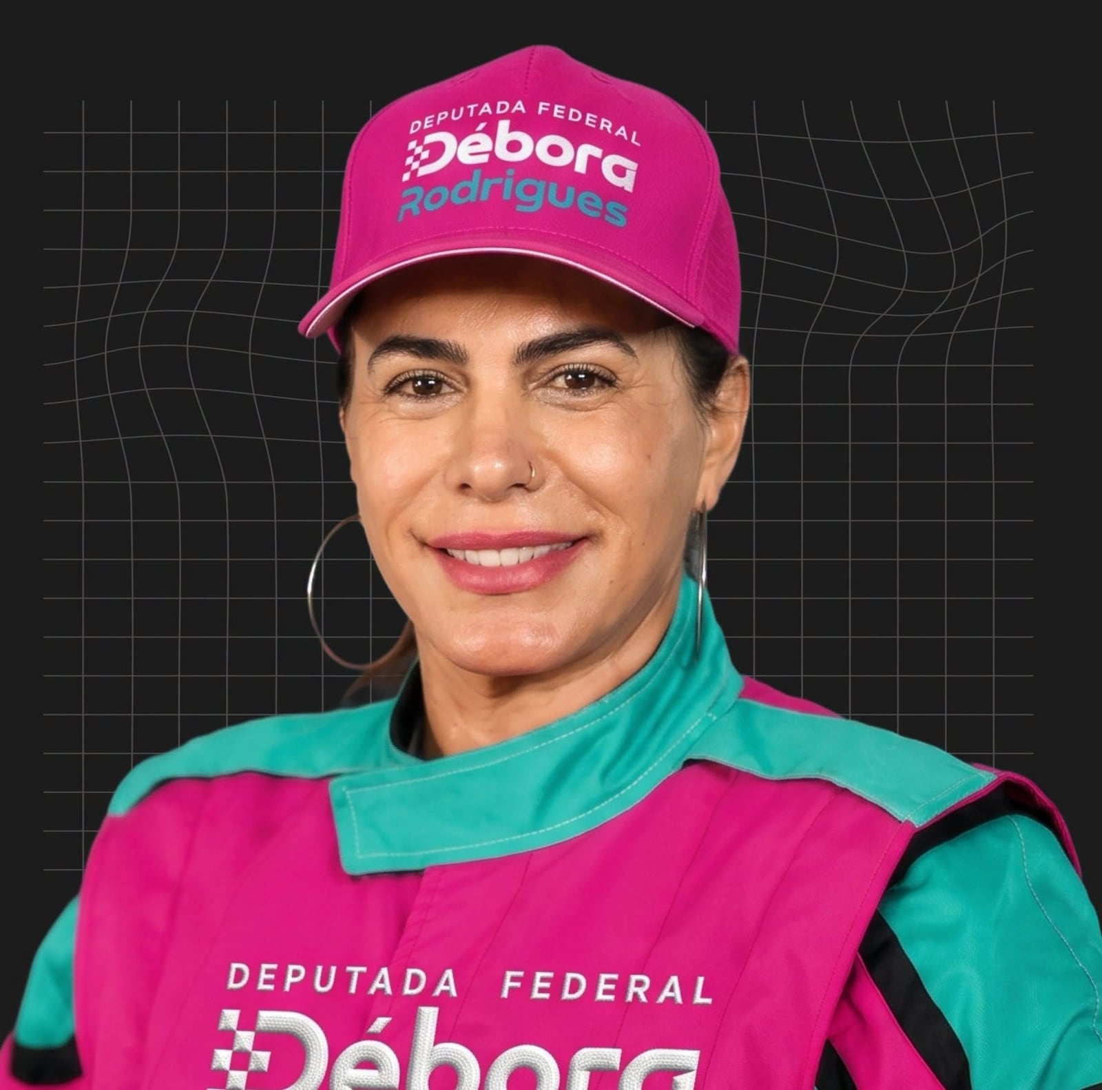 Socialite, piloto de caminhões, ex-apresentadora e empresária brasileira Reprodução/Facebook/Débora Rodrigues