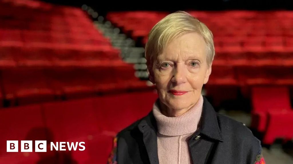 Teatro fechará permanentemente com 23 cargos sendo cortados